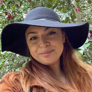 Meet your Posher, Jasmine